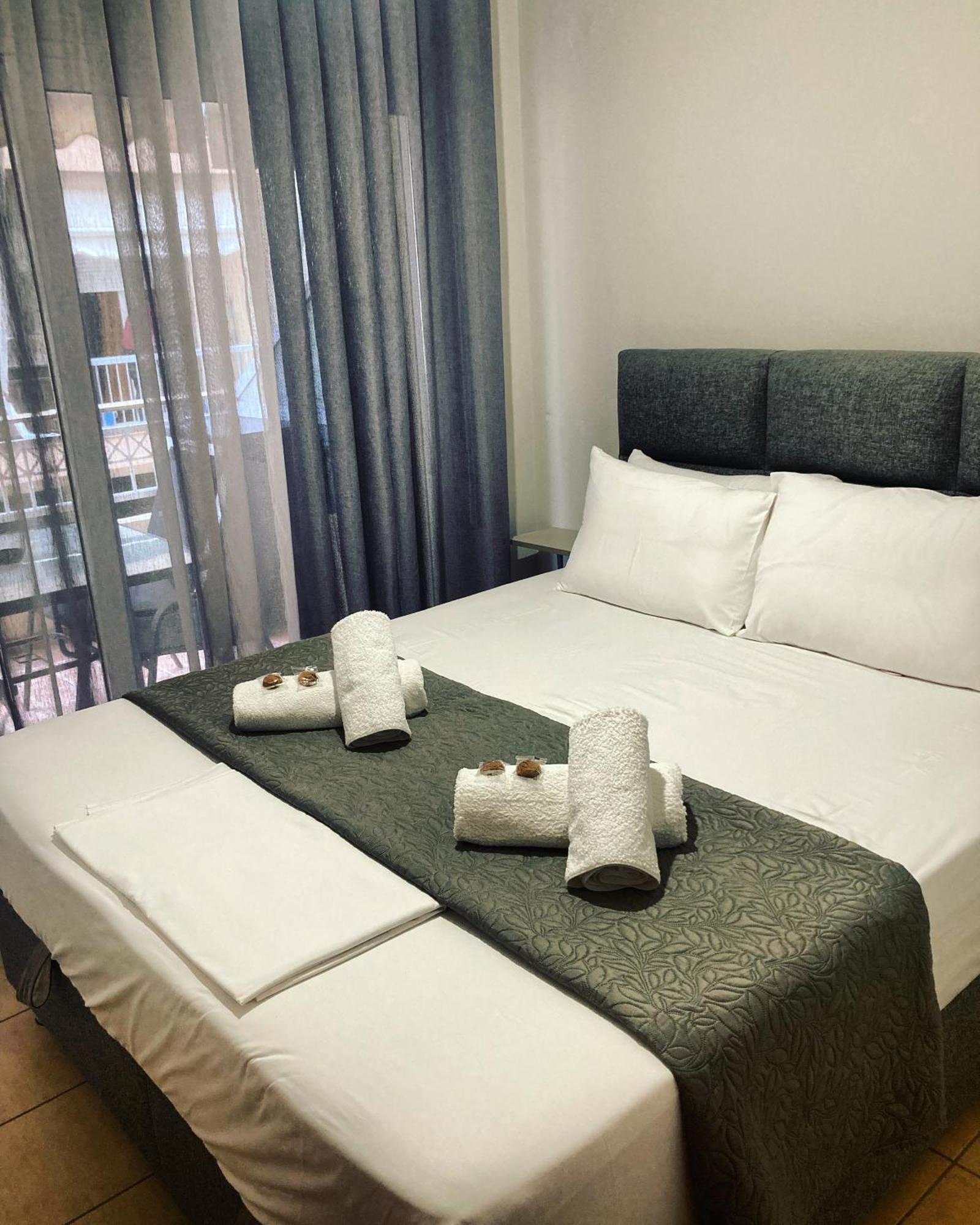 M.O.M.'S Apartment Александруполис Екстериор снимка