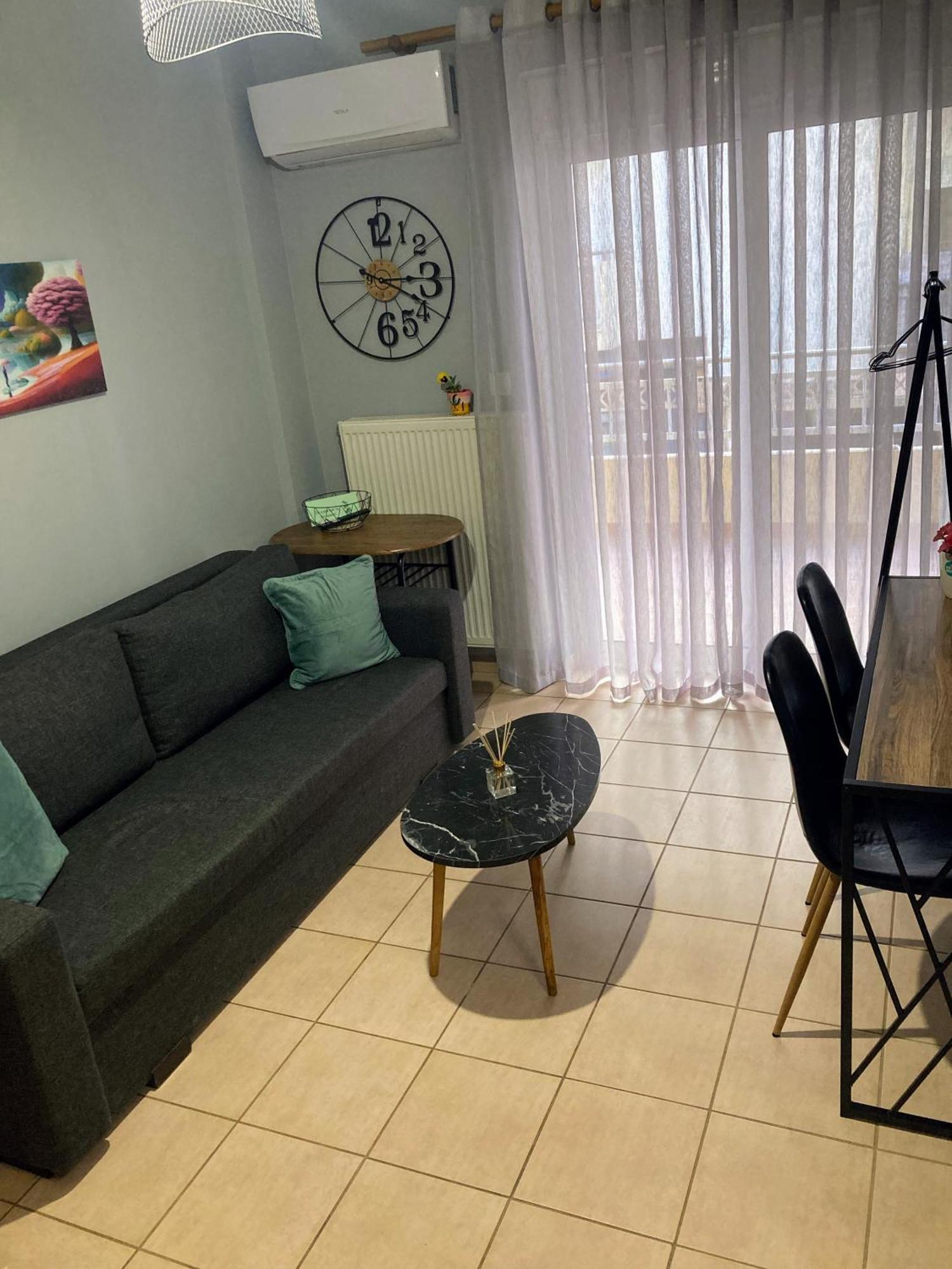 M.O.M.'S Apartment Александруполис Екстериор снимка