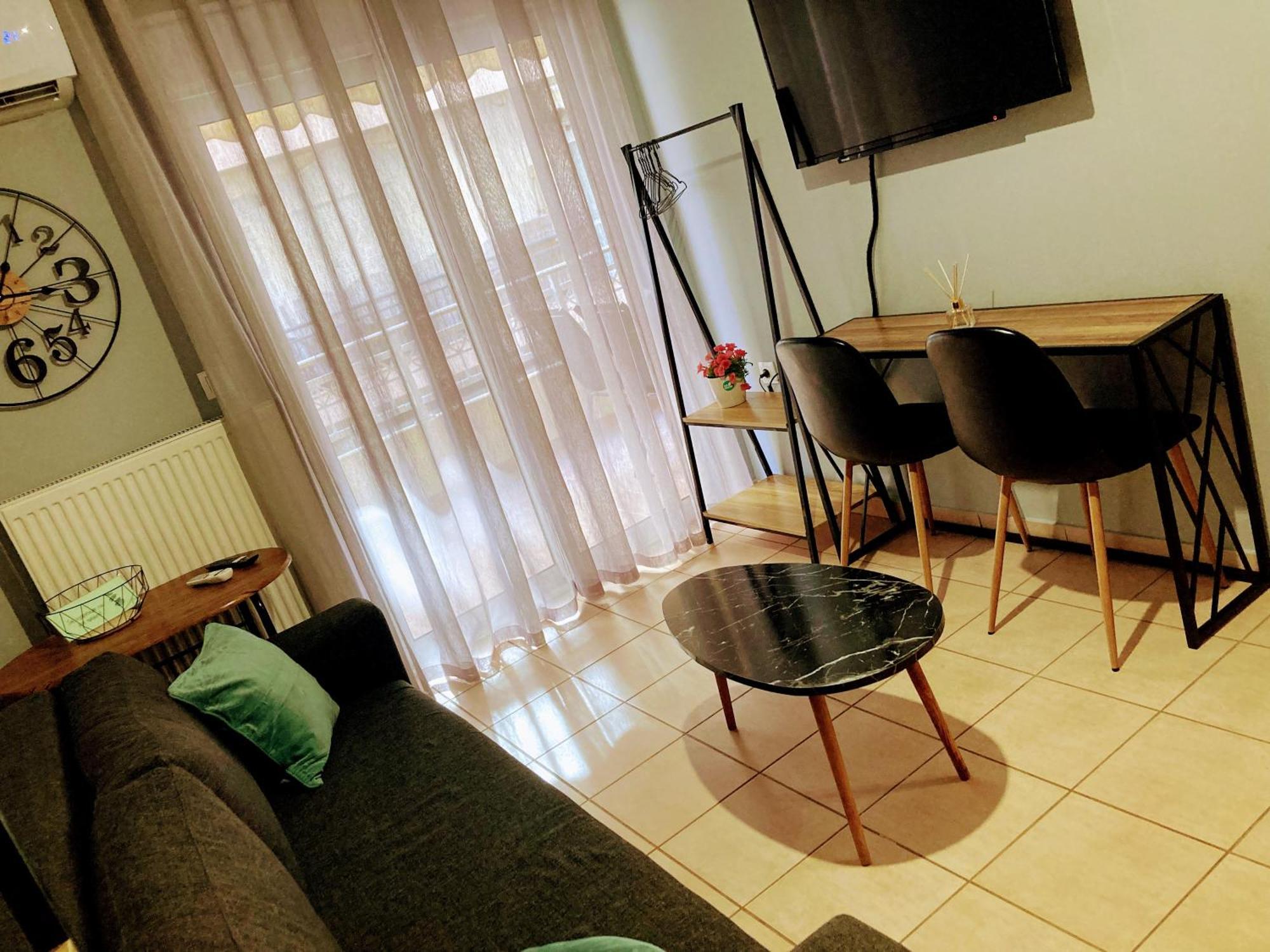 M.O.M.'S Apartment Александруполис Екстериор снимка
